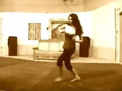 Hot Northindian Actress Nippleslip while expose her Boobs