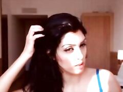 I always like to dance and shake my booty!I like to dress very erotic and to seduce you to discover all of me. video2porn2